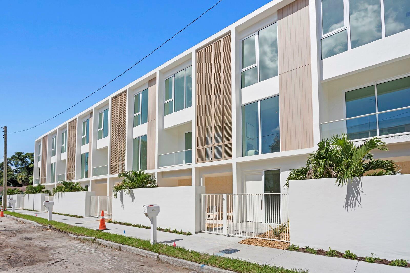 Property Photo: 2702 N Woodrow Avenue 2 FL 33602