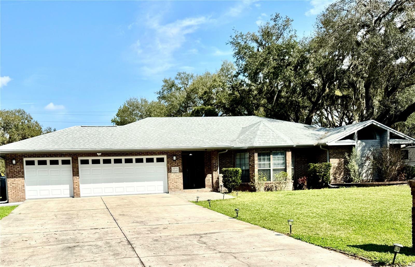 Property Photo:  3285 Majestic Oak Drive  FL 34771 