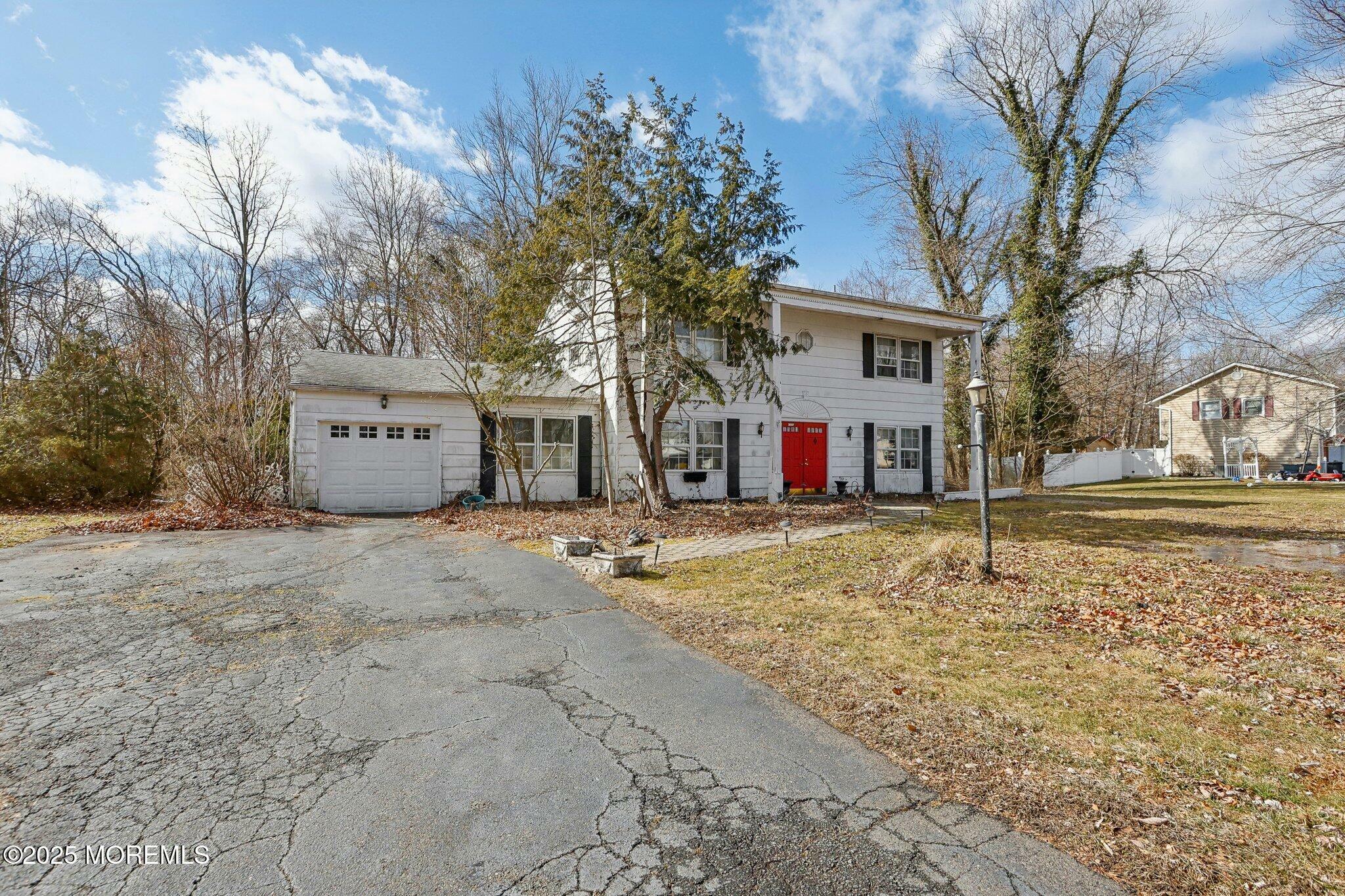 28 Whittier Drive  Manalapan NJ 07726 photo