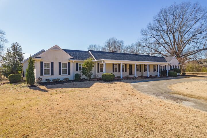 222 Country Club Ln  Jackson TN 38305 photo
