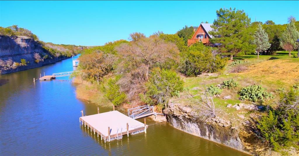 Property Photo:  2040 Bluff Creek Drive  TX 76475 