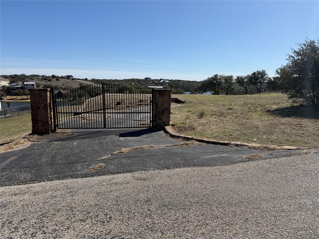 Property Photo:  7037 Hells Gate Loop  TX 76475 