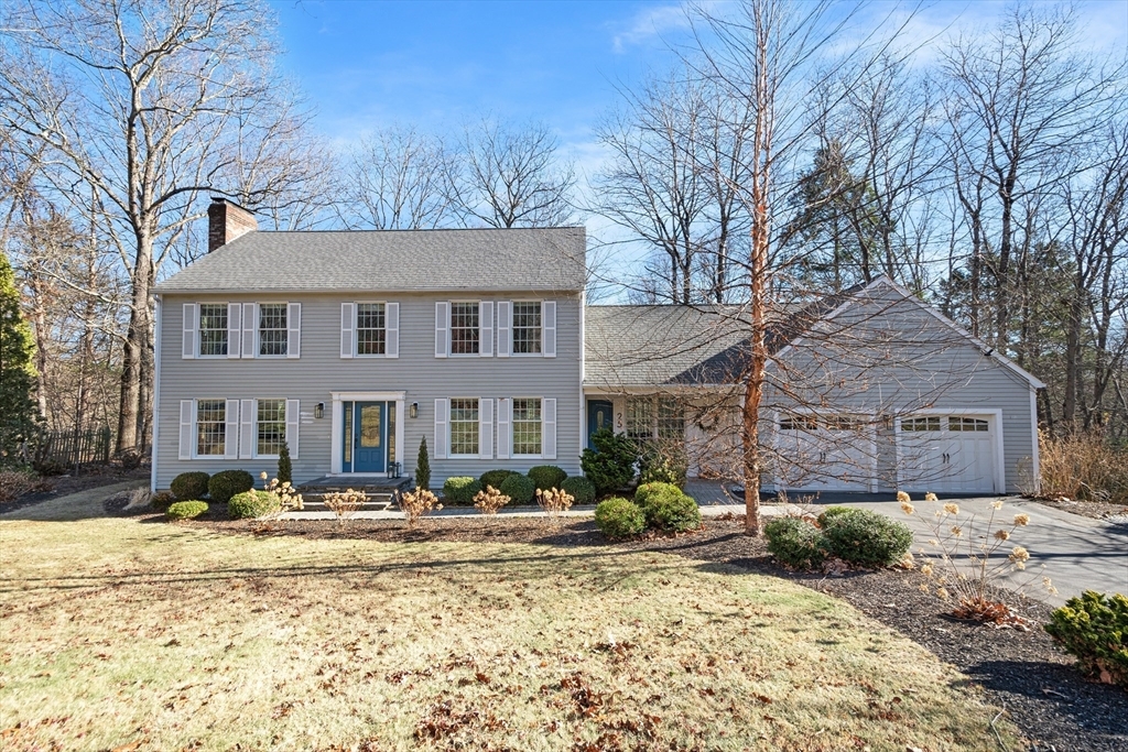 Property Photo:  25 Woodside Cir  MA 01566 