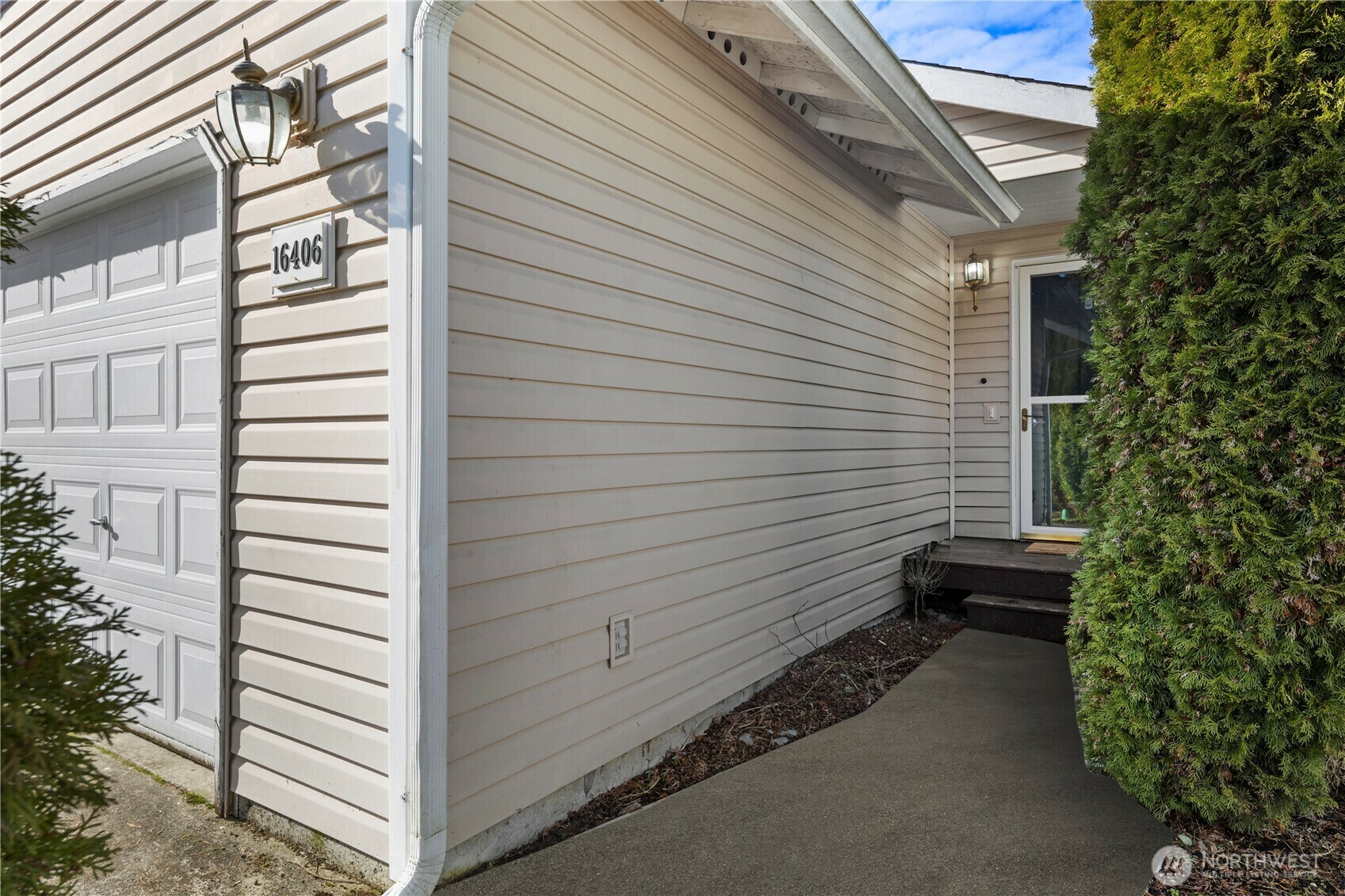 Property Photo: 16406 42nd Avenue NE A WA 98223