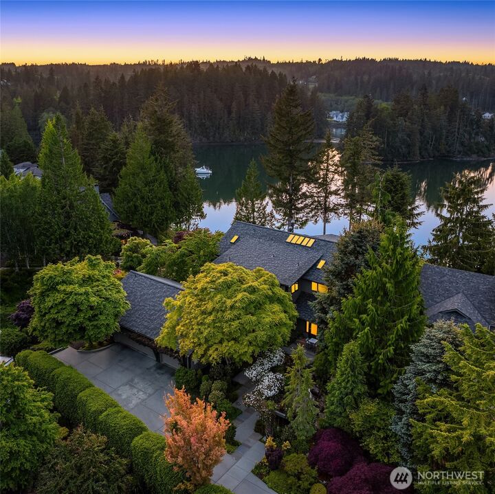 Property Photo:  88  Driftwood Court  WA 98365 