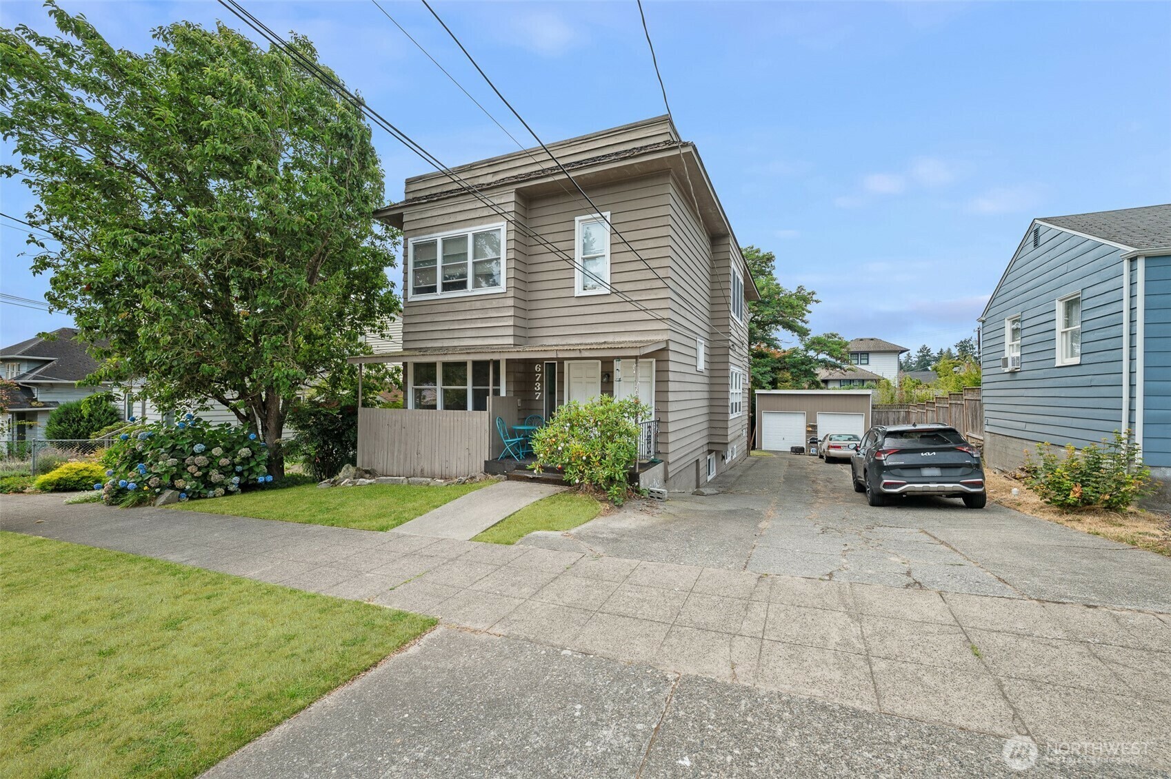 Property Photo:  6737  16th Avenue NW  WA 98117 