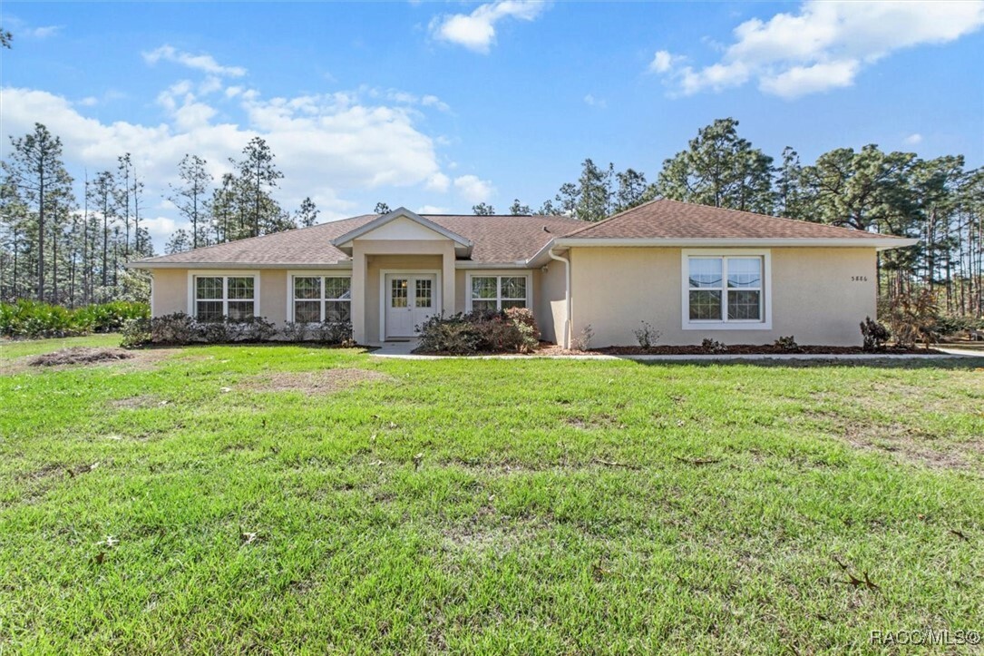Property Photo: 5886 W Pawnee Drive FL 34465