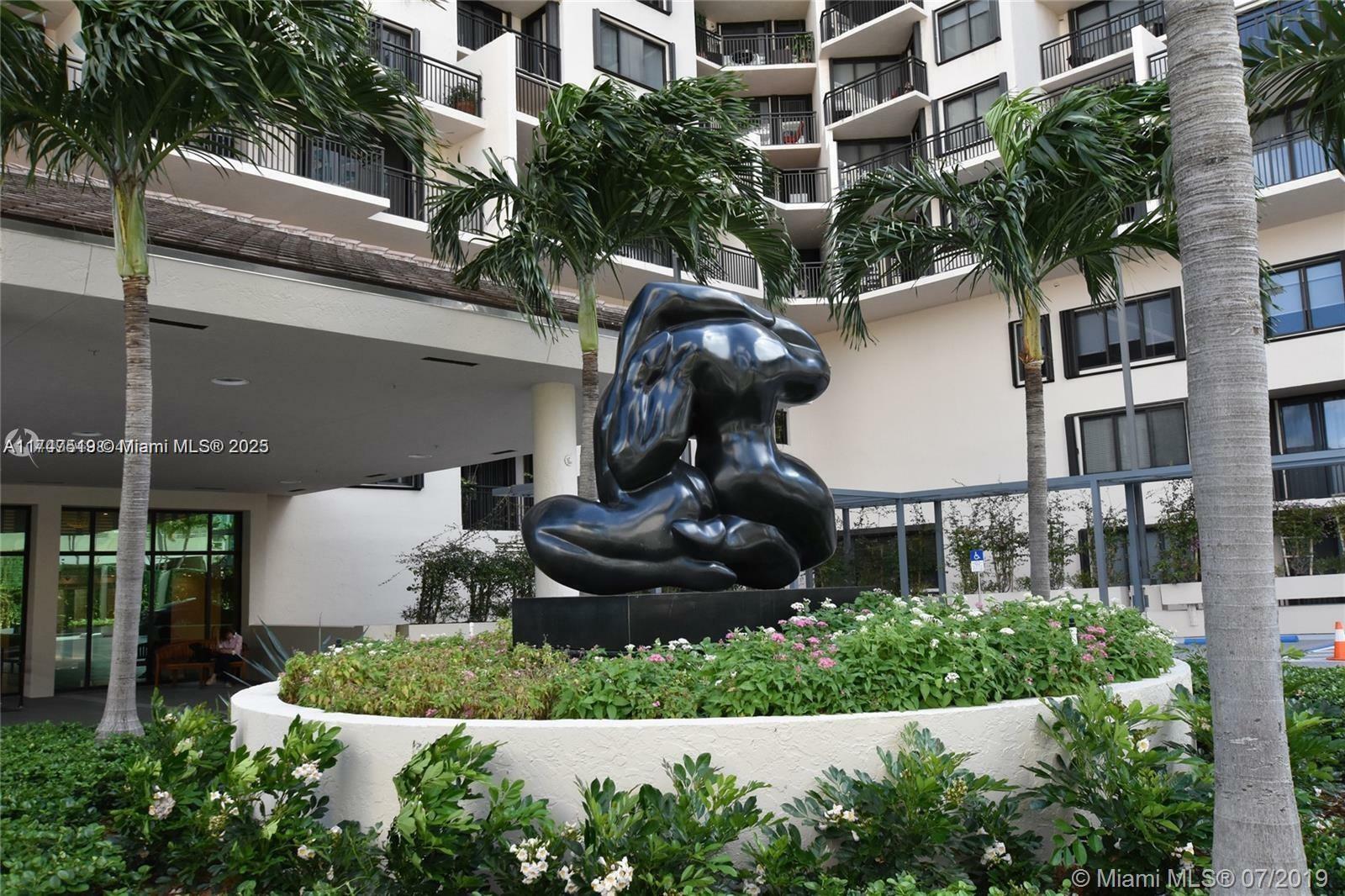 Property Photo:  540 Brickell Key Dr 1600  FL 33131 