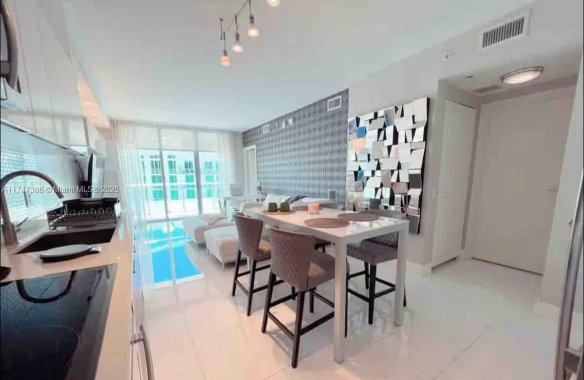 Property Photo:  1300 Brickell Bay Dr 2604  FL 33131 