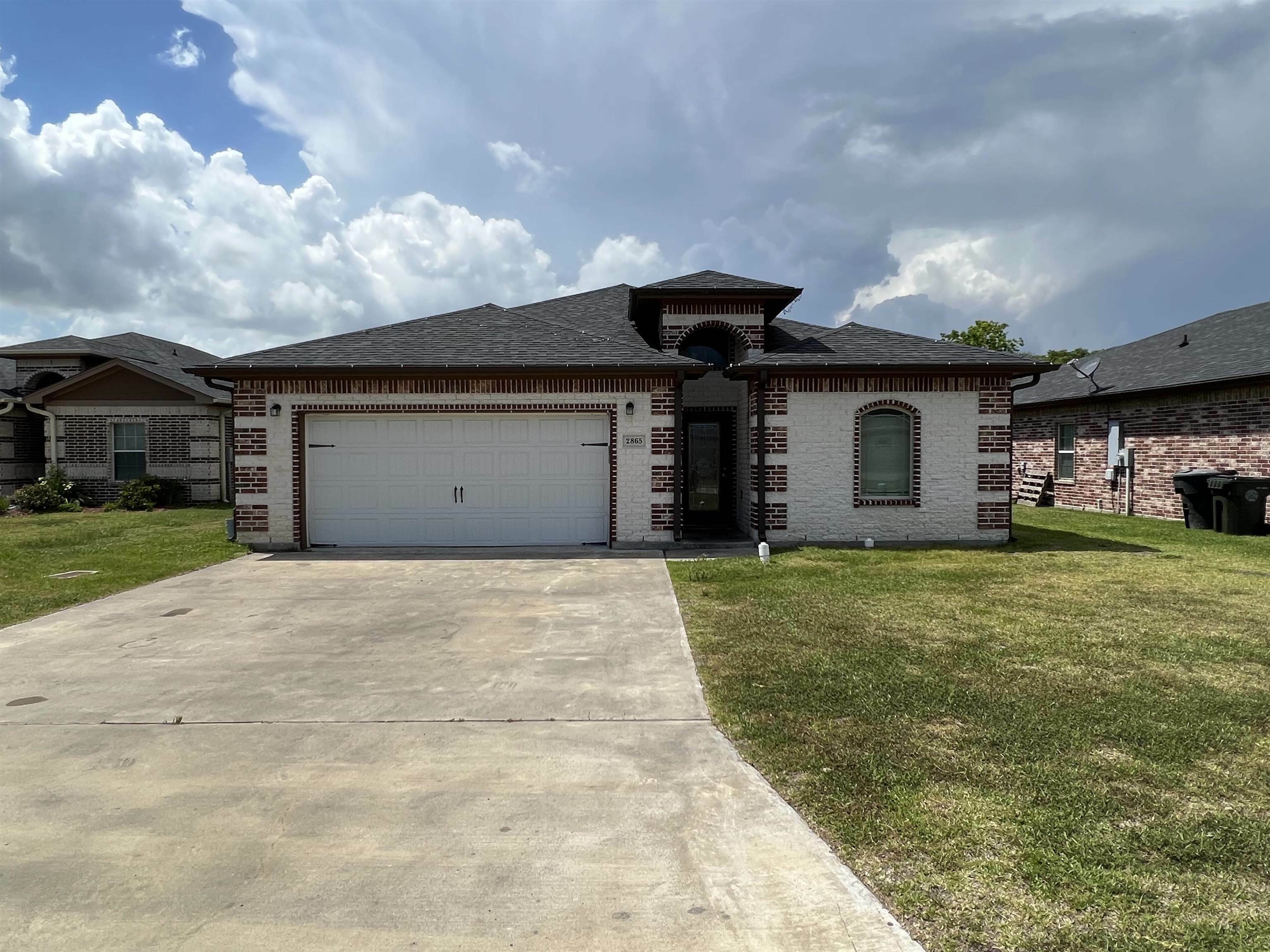 Property Photo:  2865 Amber Ave.  TX 77619 