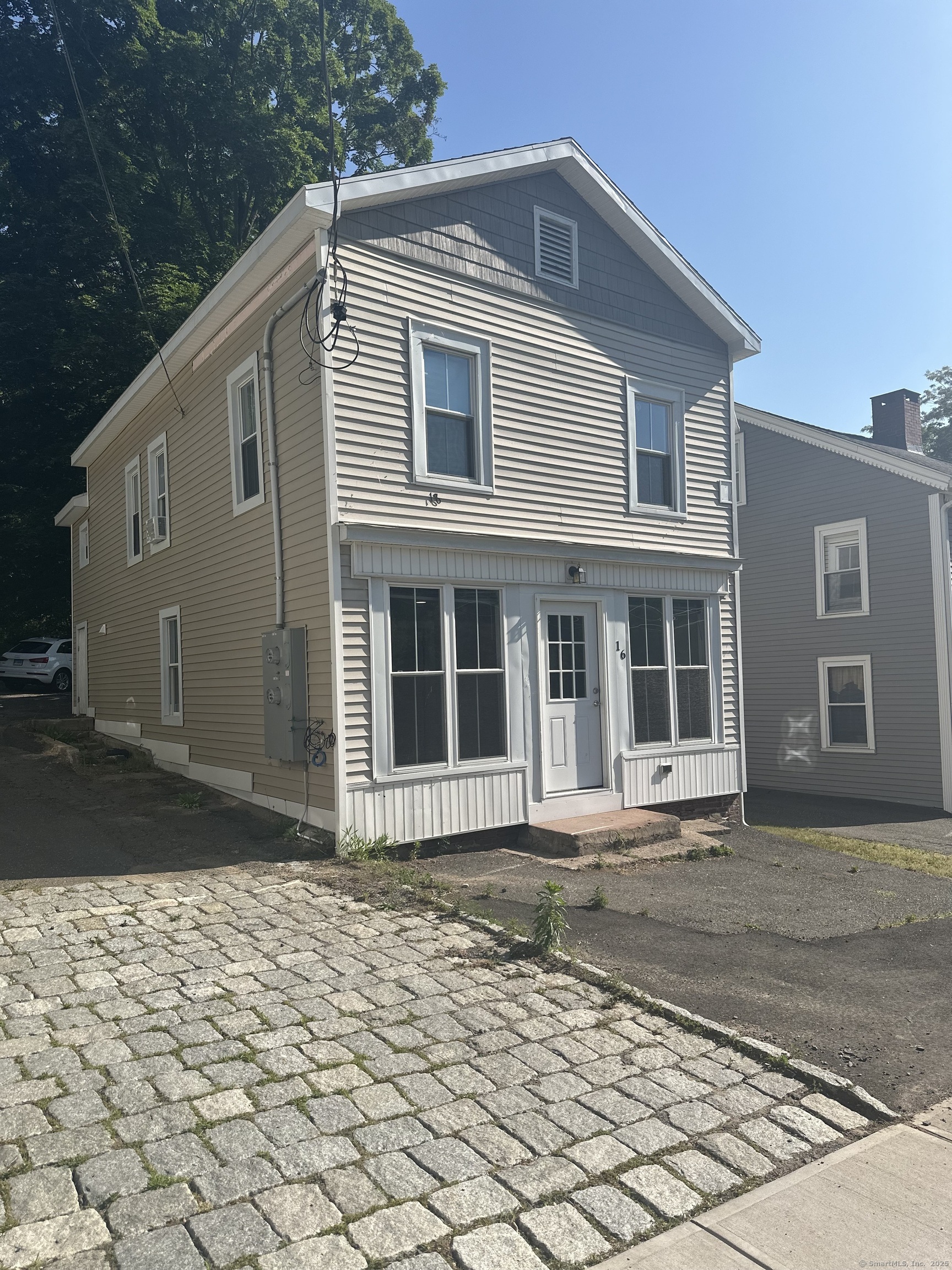Property Photo:  16 Elm Street  CT 06081 