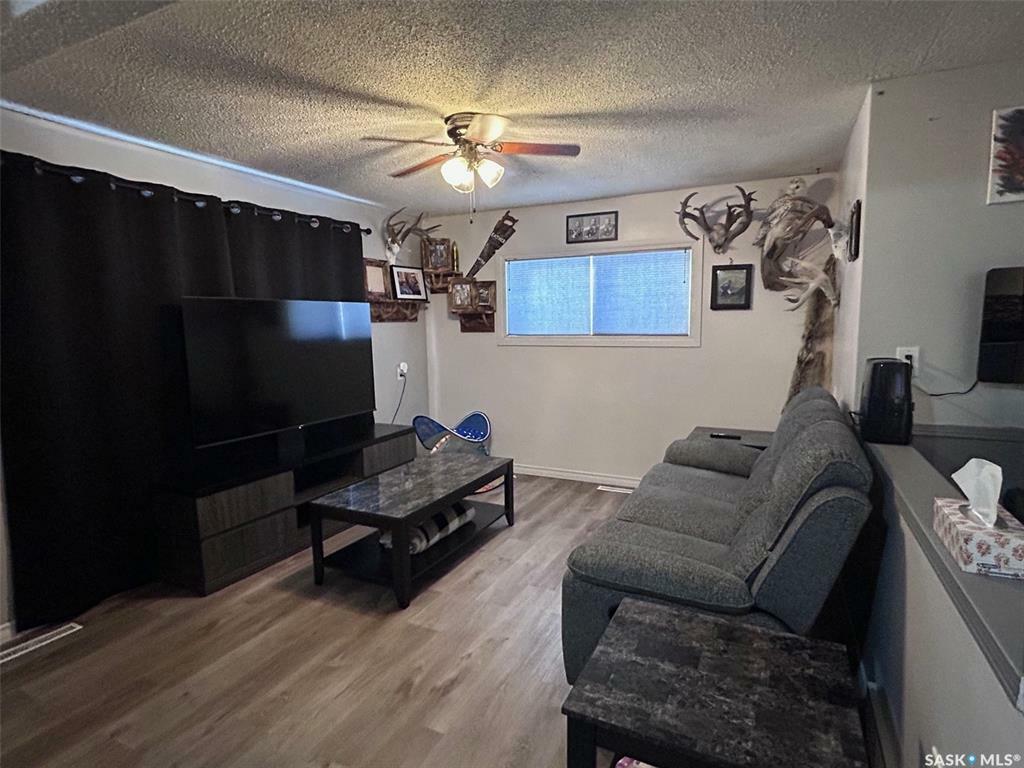 Photo de la propriété: 220 2nd Avenue W SK S0M 2J0