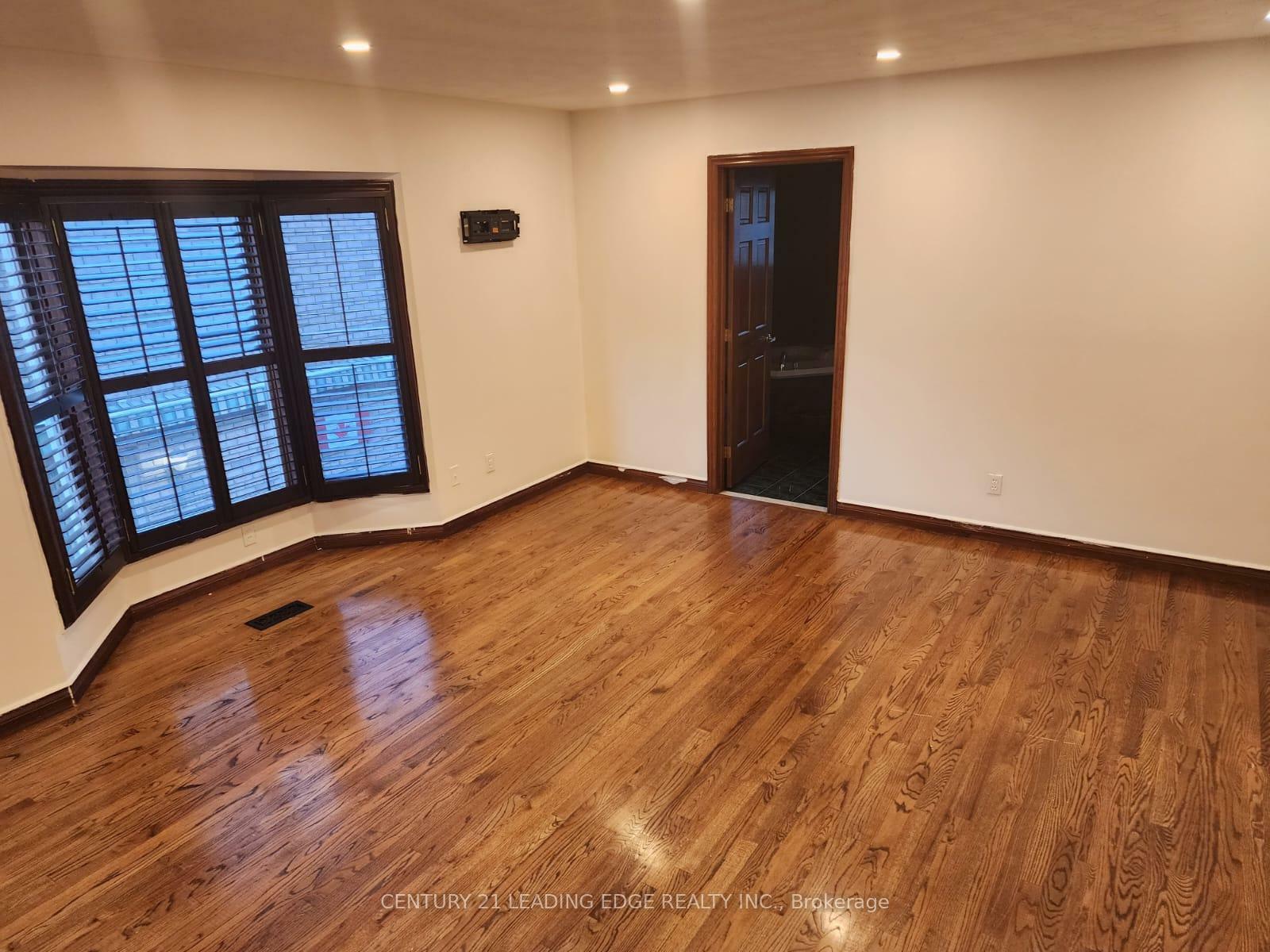 Property Photo: 11 Westlawn Drive ON L9B 2J4