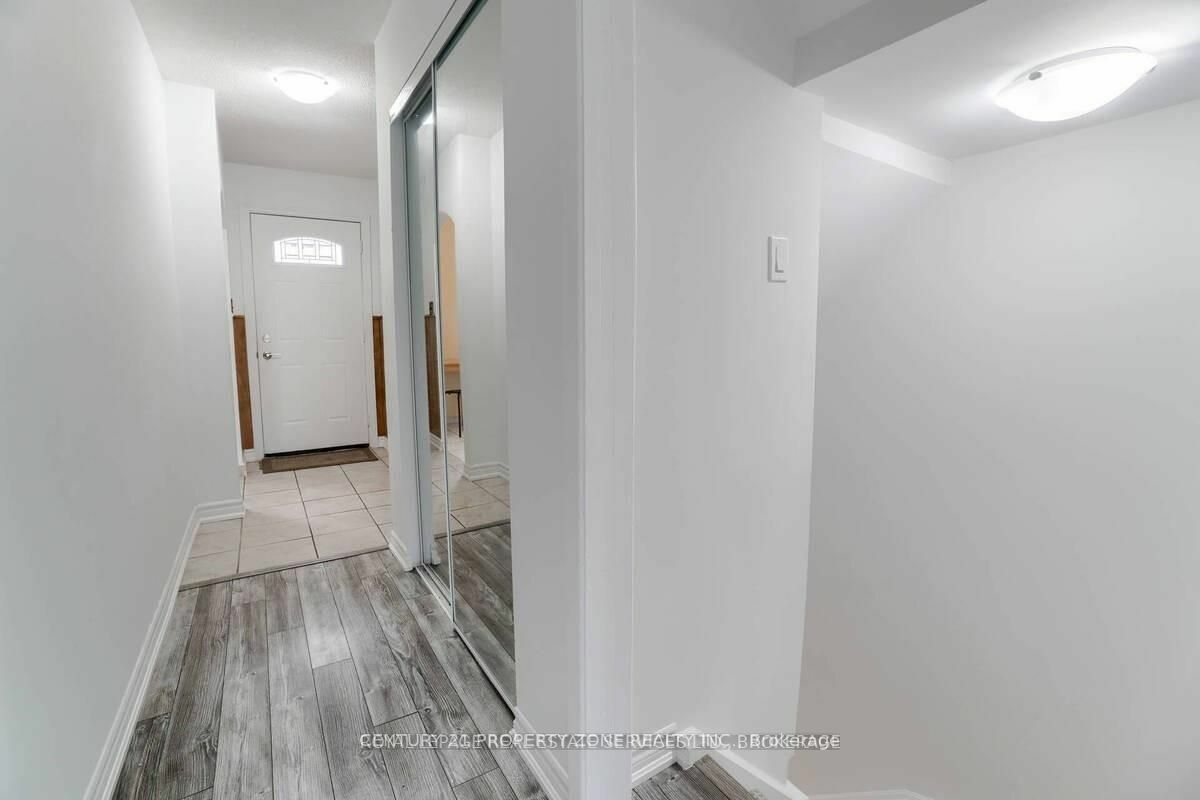 Photo de la propriété: 3175 Kirwin Avenue 39 ON L5A 3M4