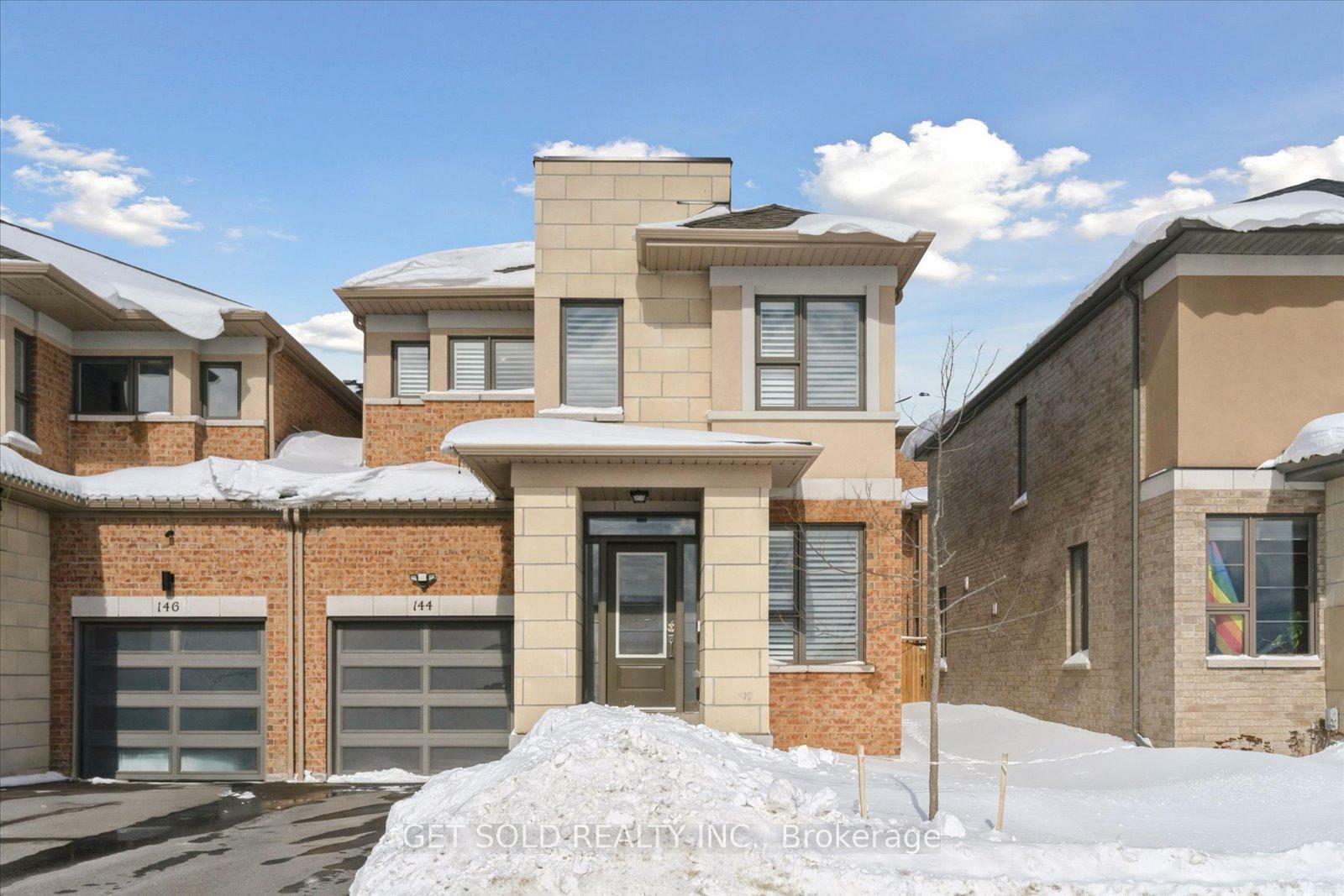 144 Vanier St  Whitby ON L1R 0N3 photo