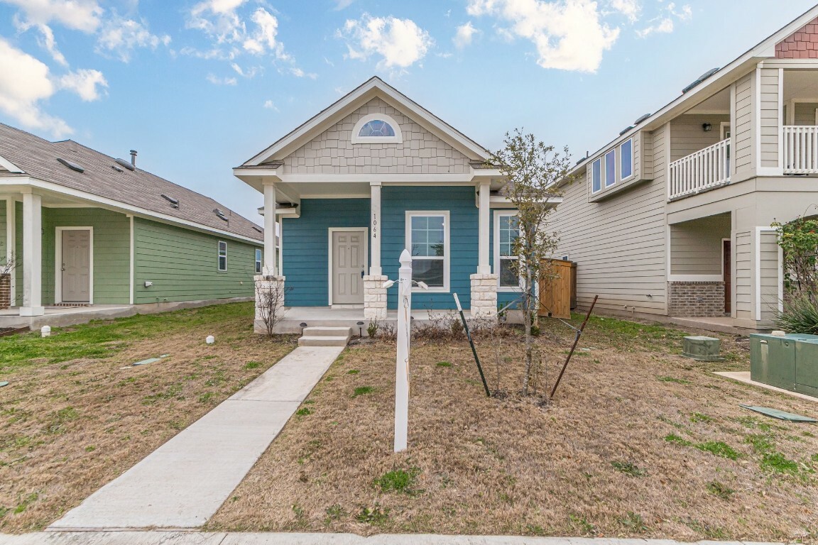 Property Photo: 1064 Esplanade Parkway TX 78666