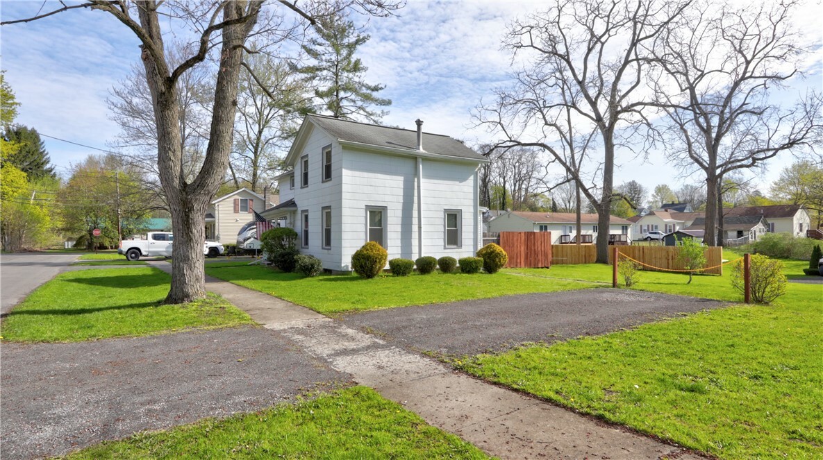 Property Photo:  34 Chestnut Street  NY 13165 