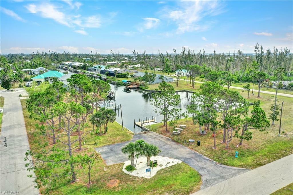 Property Photo: 5683-5685 Genesee Pkwy FL 33922