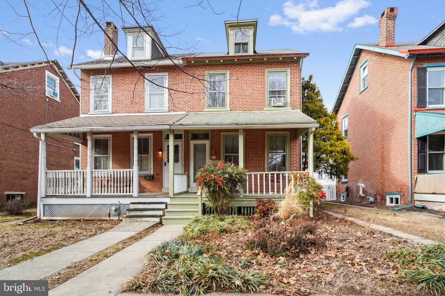 Property Photo:  231 W Union Street  PA 19382 