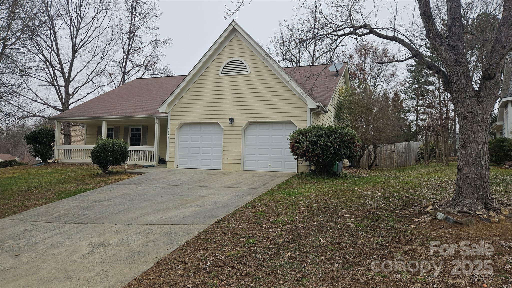 Property Photo:  9901 Fairlea Drive  NC 28269 