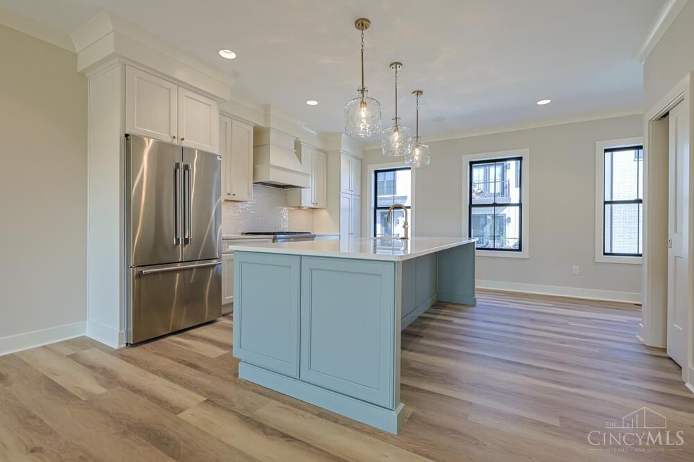 Property Photo: 4234 Parkview Drive OH 45242