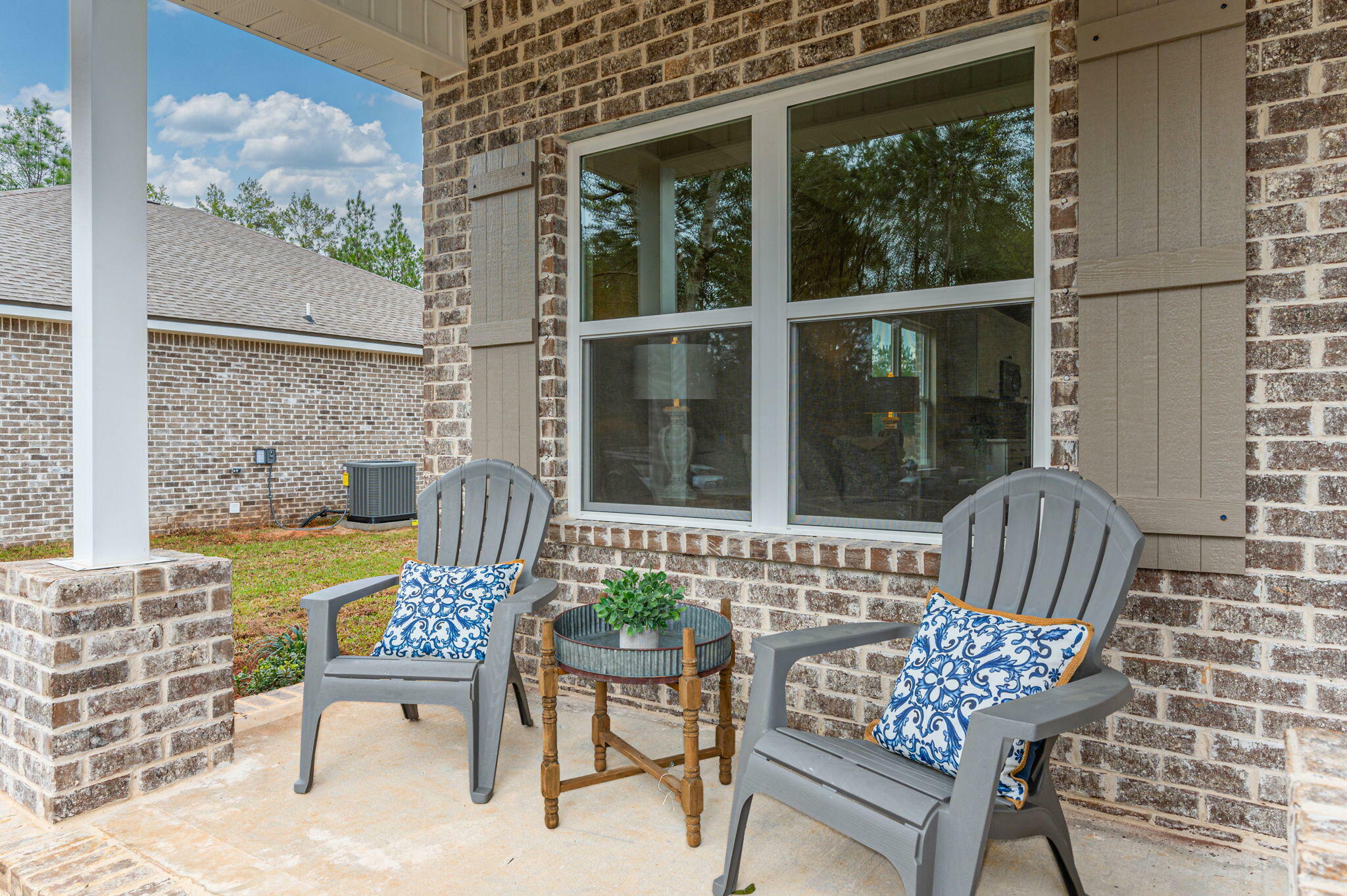 Property Photo: 6027 Sand Hill Road FL 32539