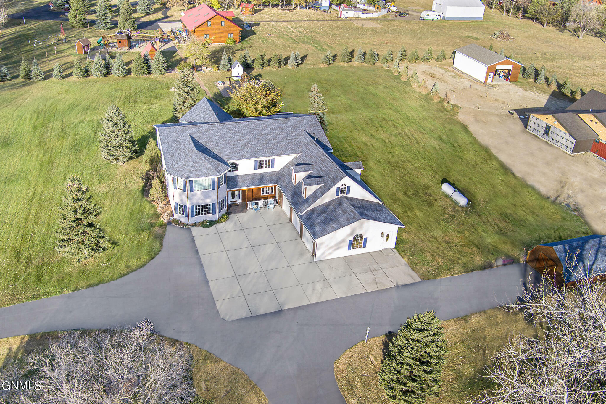 Property Photo: 4310 Fernwood Drive ND 58503