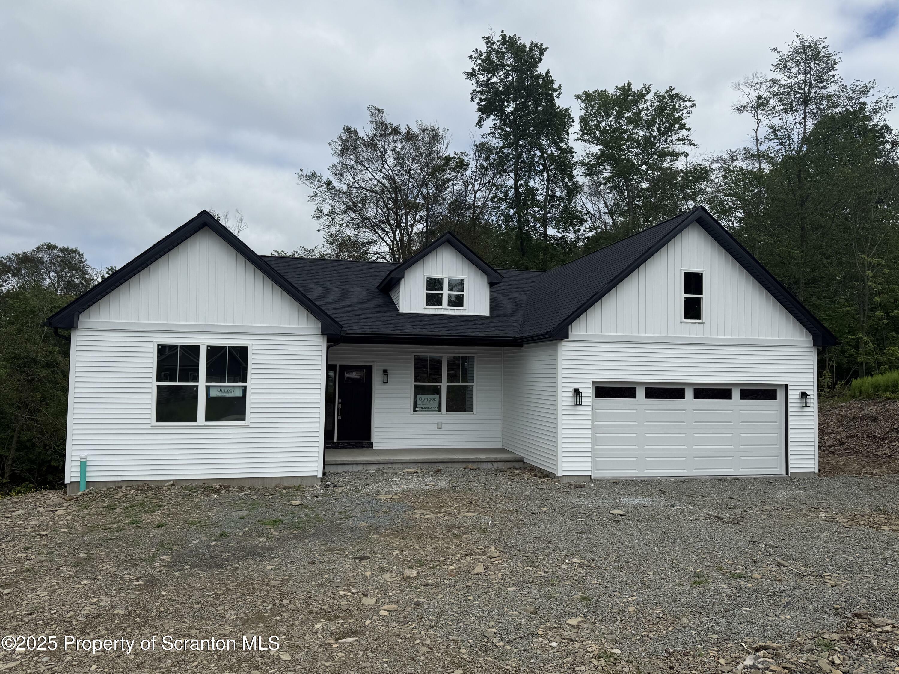 708 Pin Oak Place  Moscow PA 18444 photo