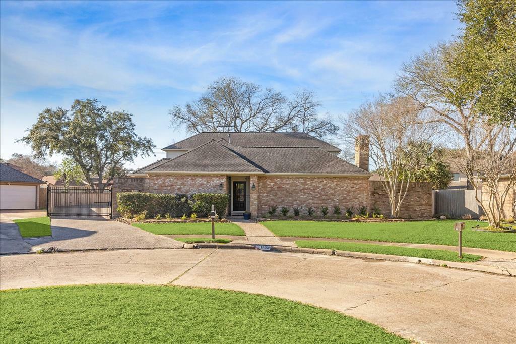 Property Photo: 1702 Cedar Creek Ct TX 77077