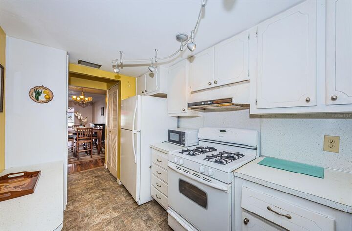 Property Photo: 3010 59th Street S 303 FL 33707