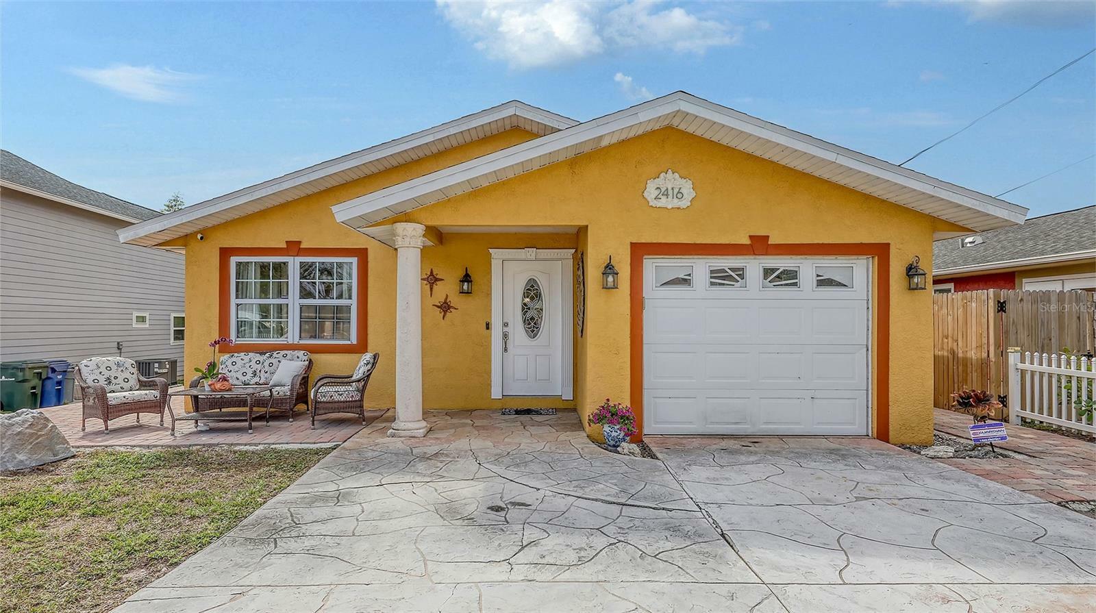 Property Photo:  2416 Webber Street  FL 34239 