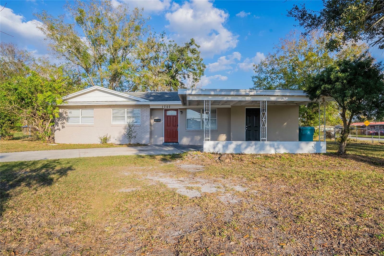 Property Photo:  1707 Gammon Lane  FL 32811 