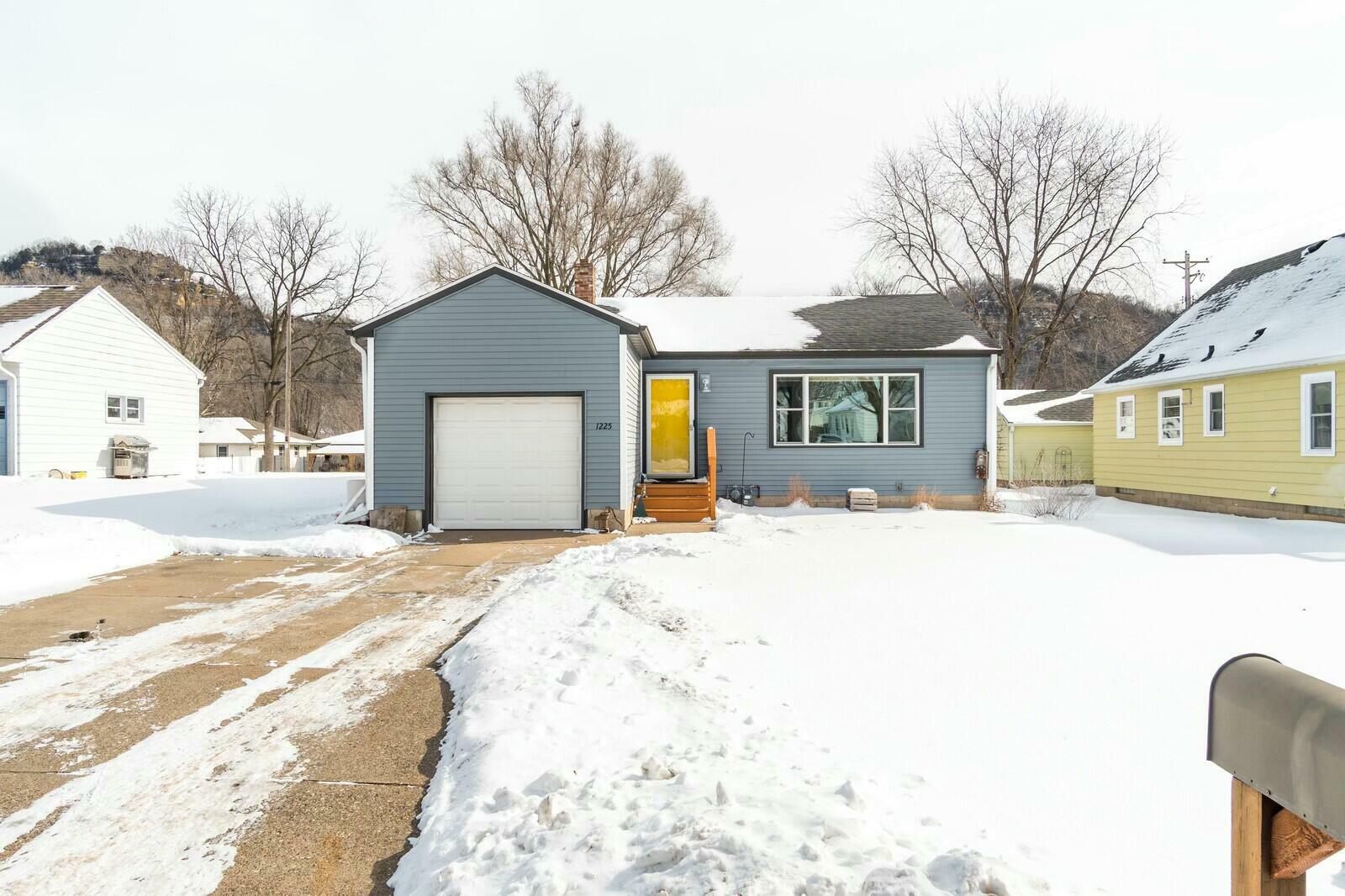 Property Photo:  1225 26th St  WI 54601 