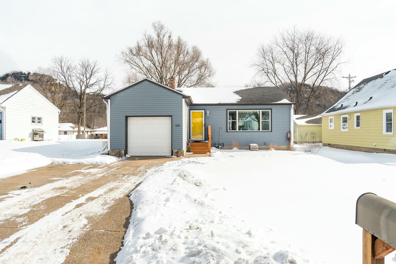 Property Photo:  1225 26th St S  WI 54601 