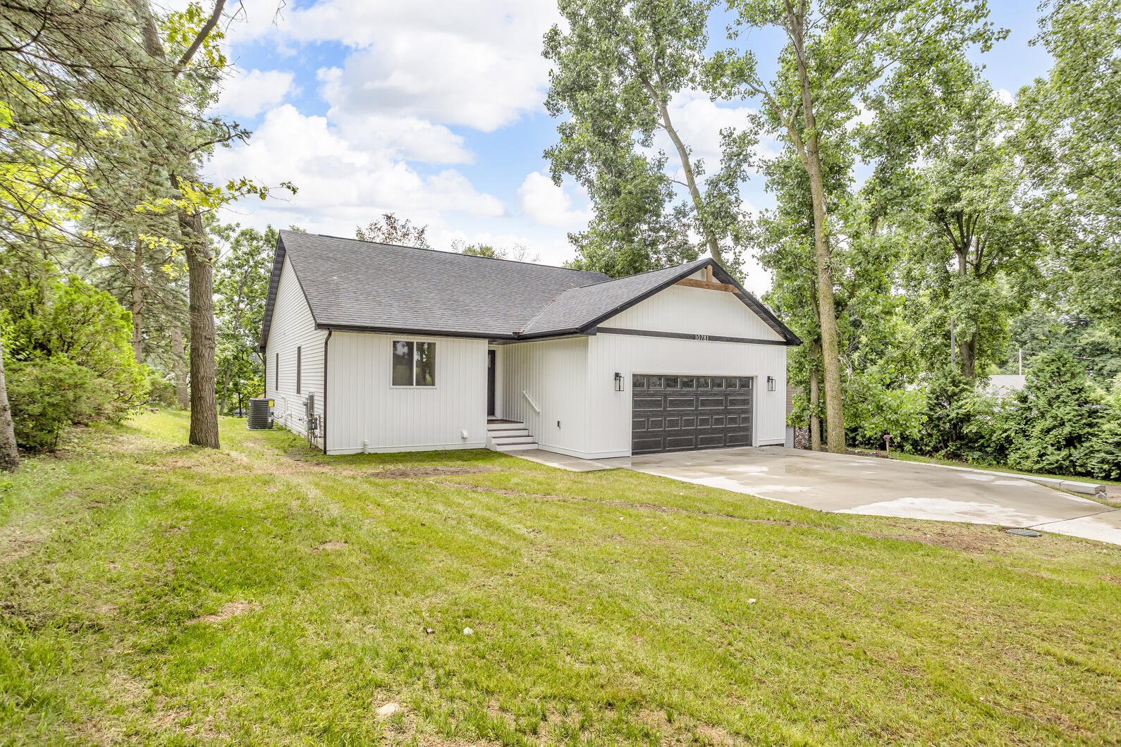 10781 Woodbrook Drive  Cement City MI 49233 photo