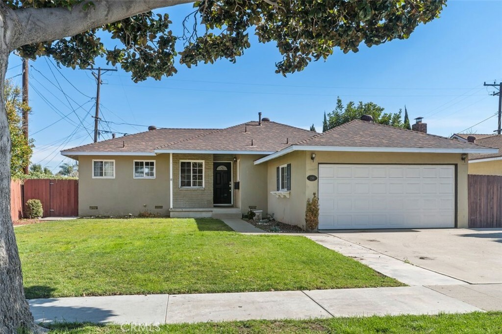 Property Photo:  250 N Evergreen Street  CA 92805 