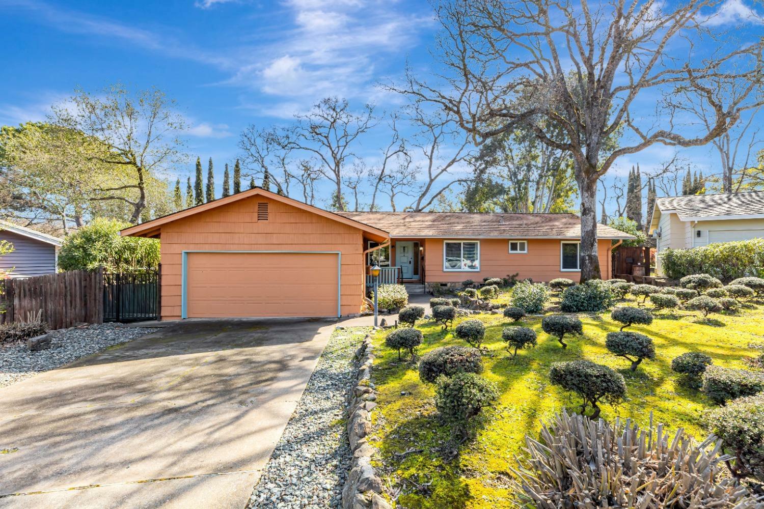 Property Photo:  1012 Geneva Court  CA 95762 