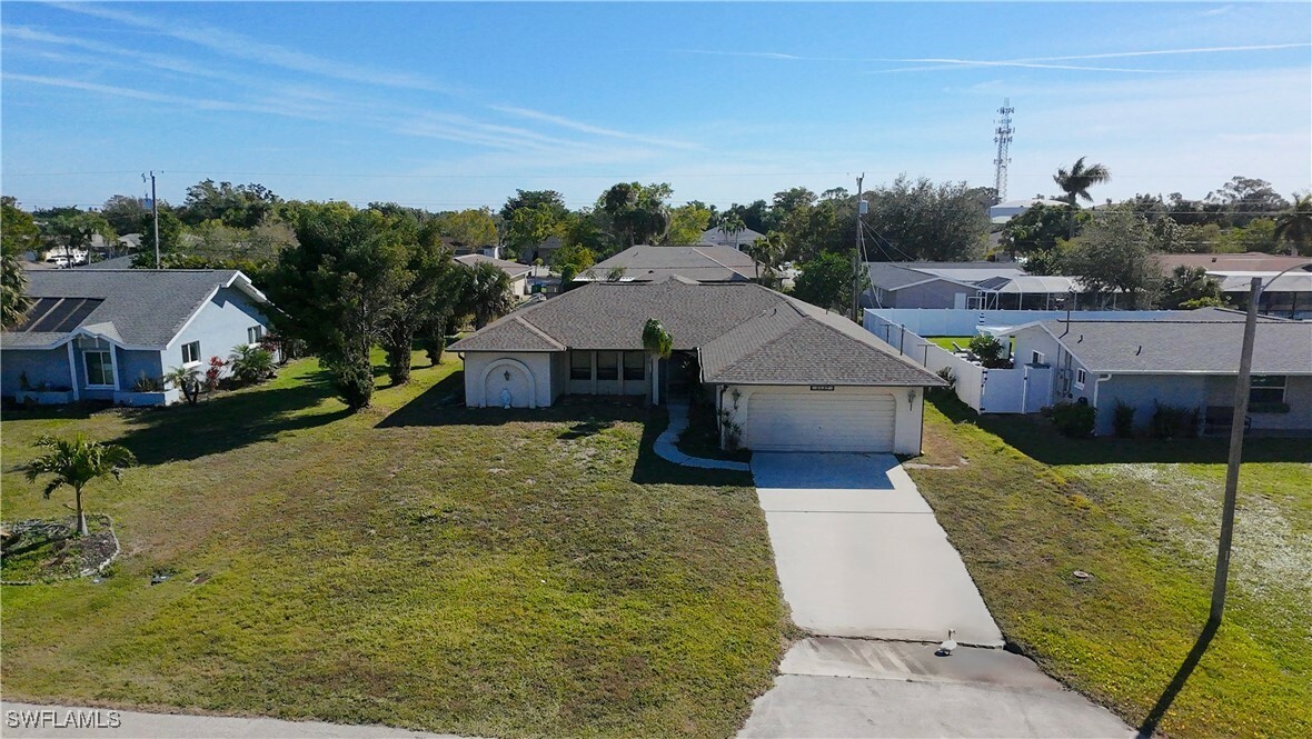 Property Photo:  3827 SE 4th Avenue  FL 33904 