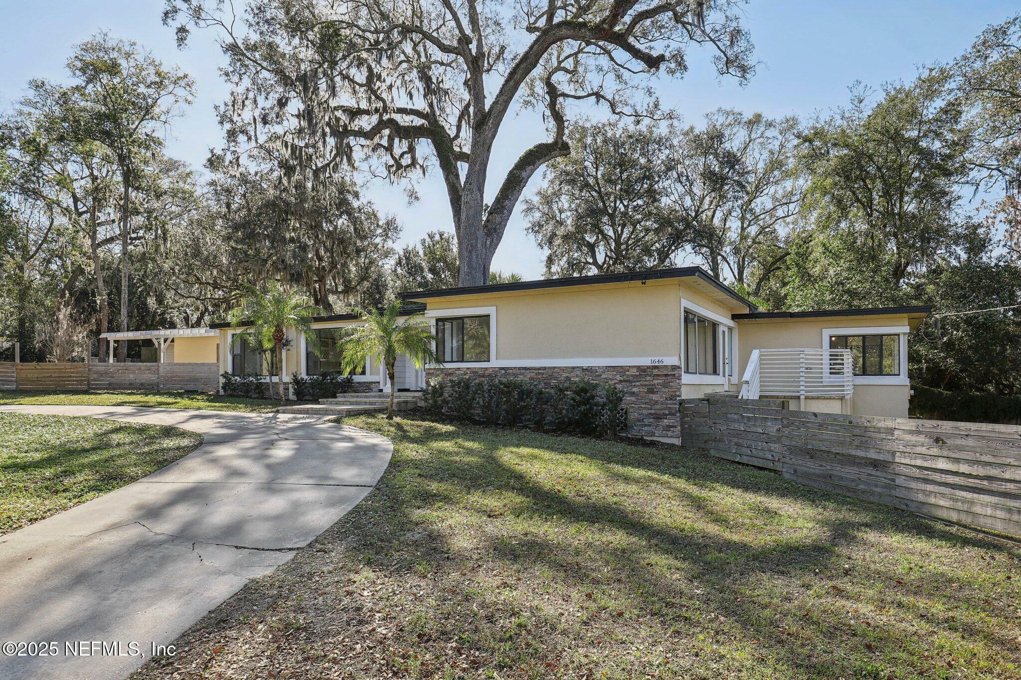 Property Photo:  1646 Cornell Road  FL 32207 