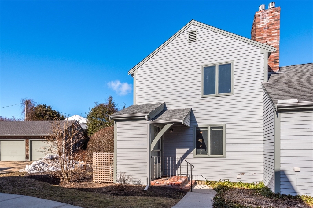 Property Photo:  1 Seastrand Way 8  MA 02669 