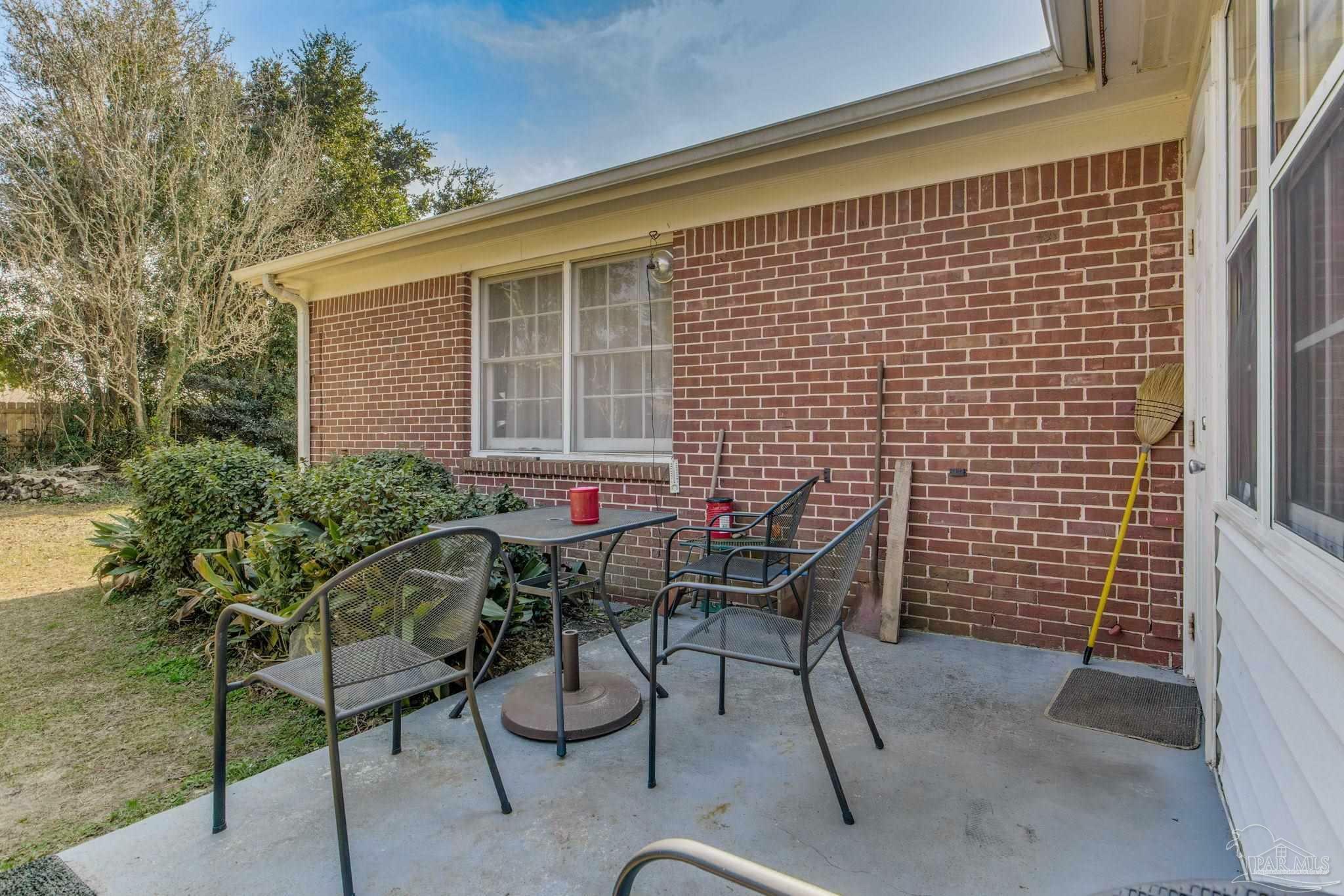 Property Photo:  5600 San Gabriel Dr  FL 32504 