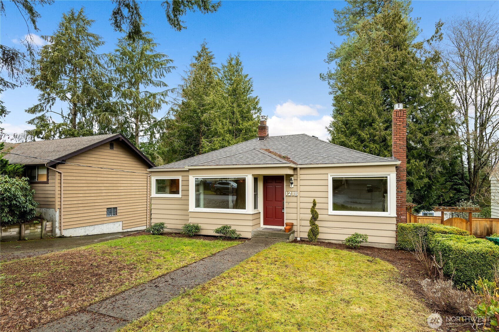 Property Photo:  1218 NE 103rd Street  WA 98125 