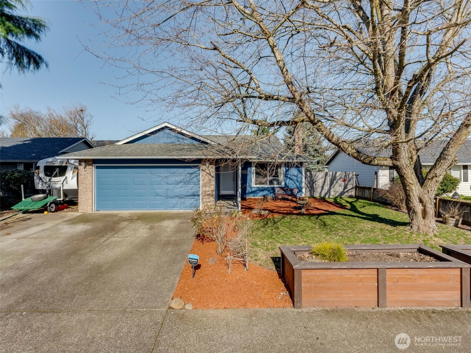 Property Photo:  15912 NE 1st Circle  WA 98684 