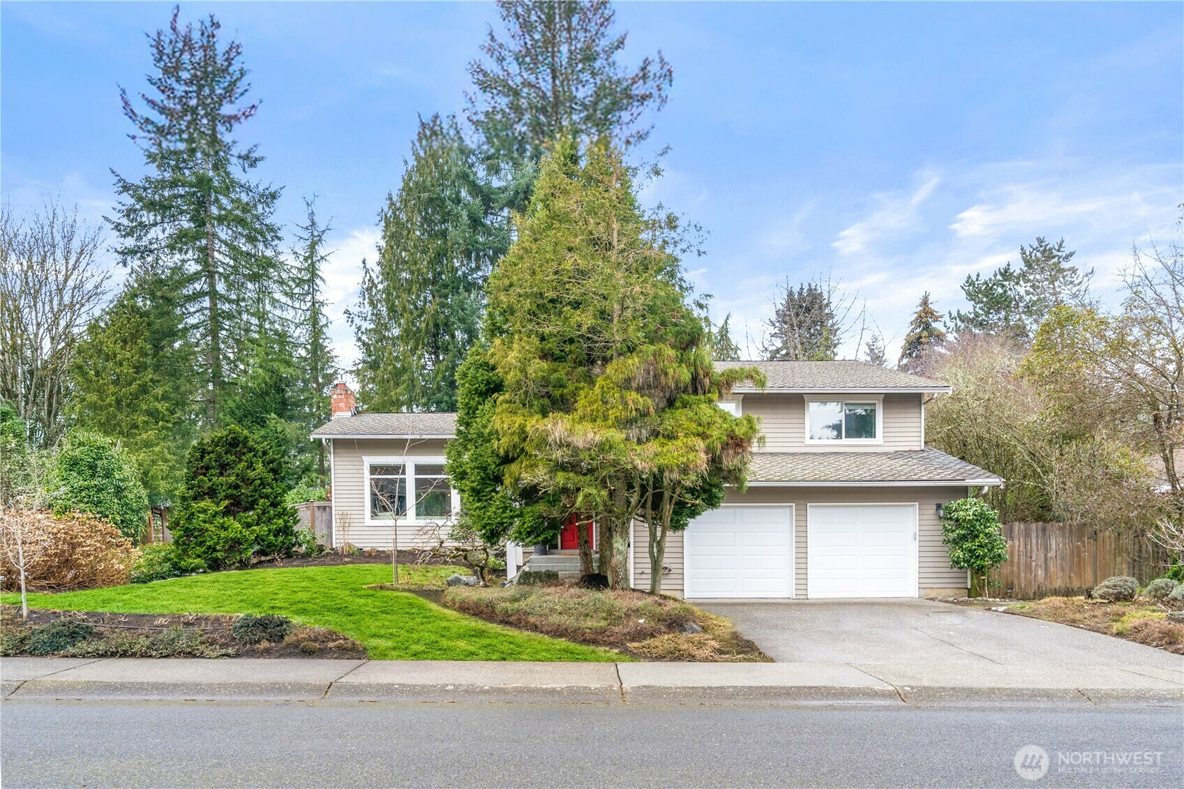 6223  145th Avenue NE  Redmond WA 98052 photo