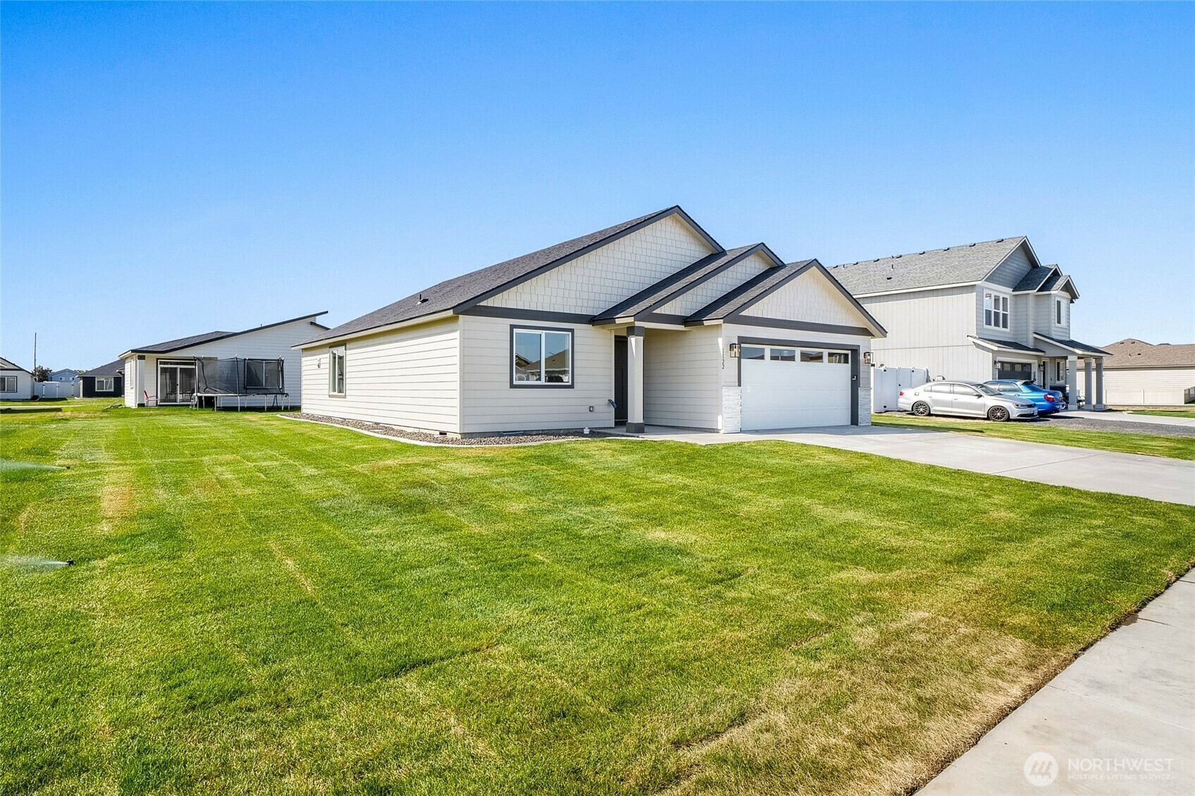 Property Photo: 1122 8th Avenue NE WA 98823