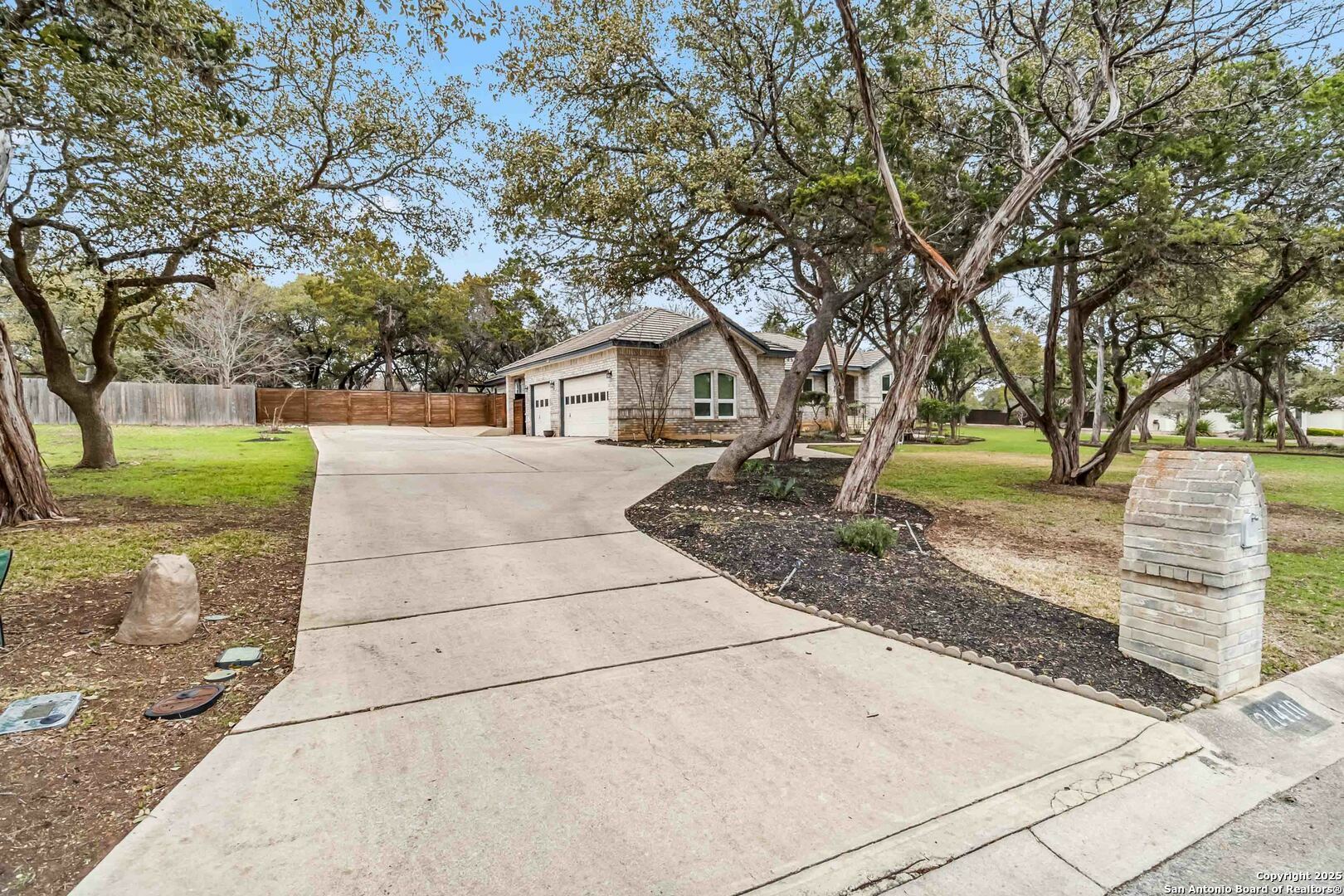 Property Photo:  21410 Forest Waters Cir  TX 78266 