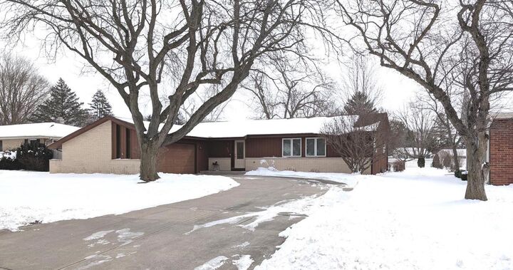 832 Suffolk Drive  Janesville WI 53546 photo