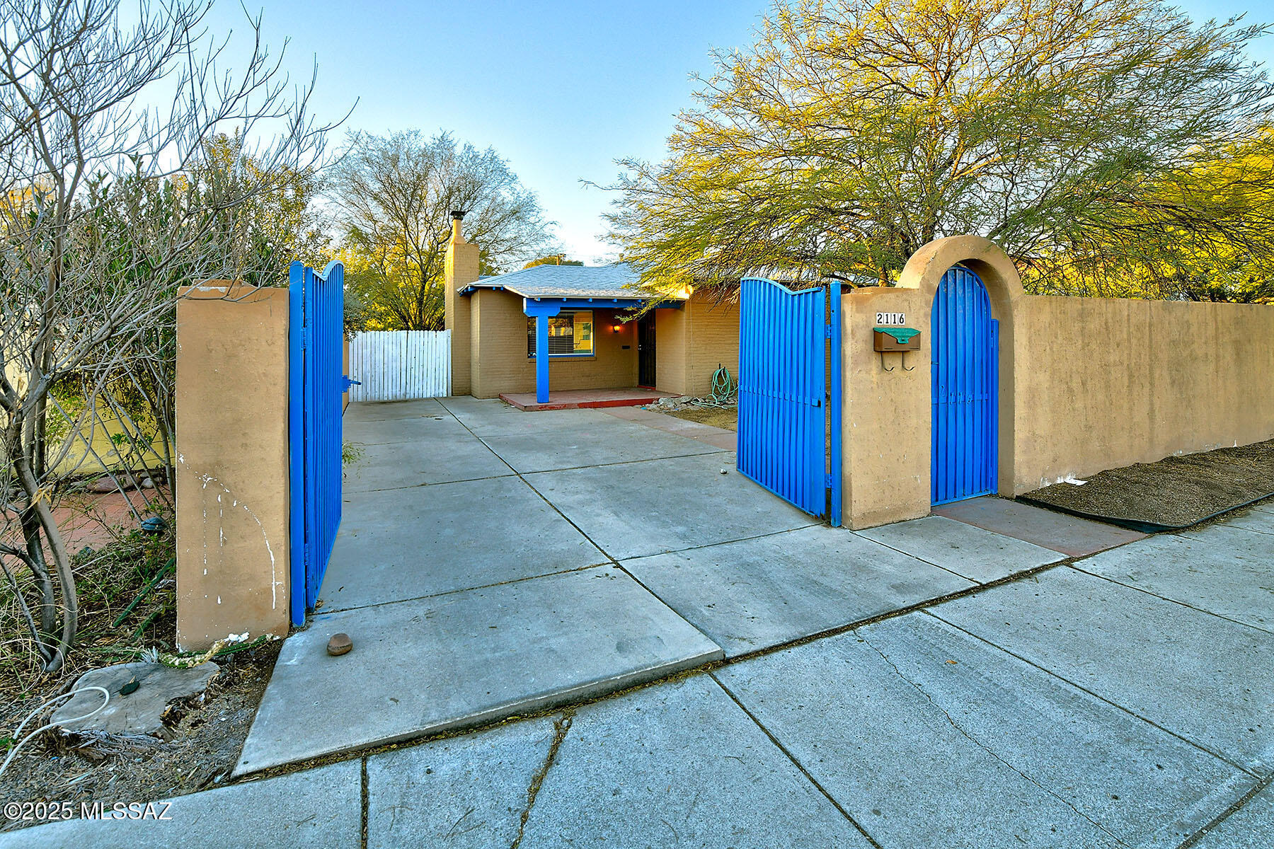 Property Photo: 2116 E 6th Street AZ 85719