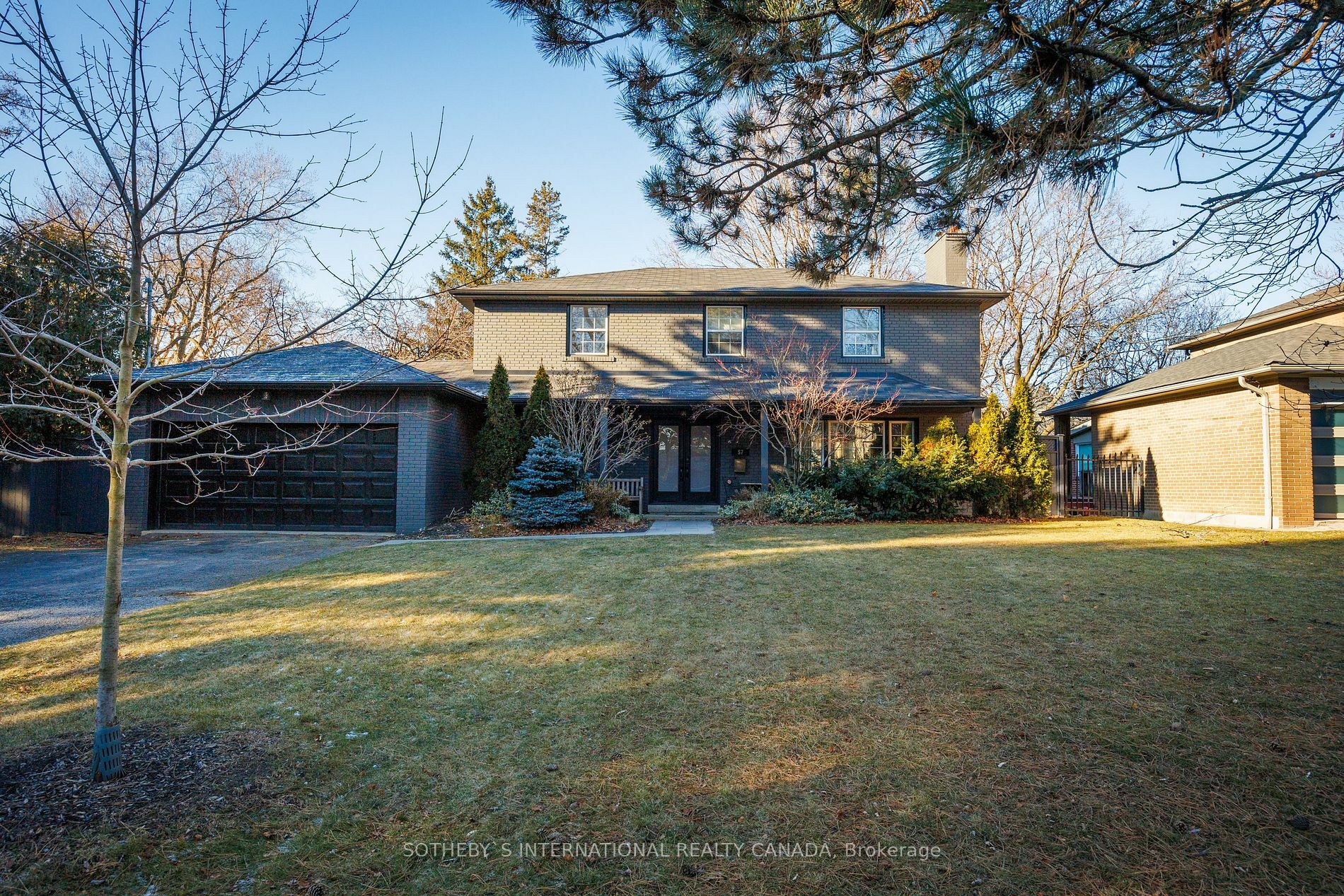 57 Sandringham Dr  Toronto ON M5M 3G4 photo