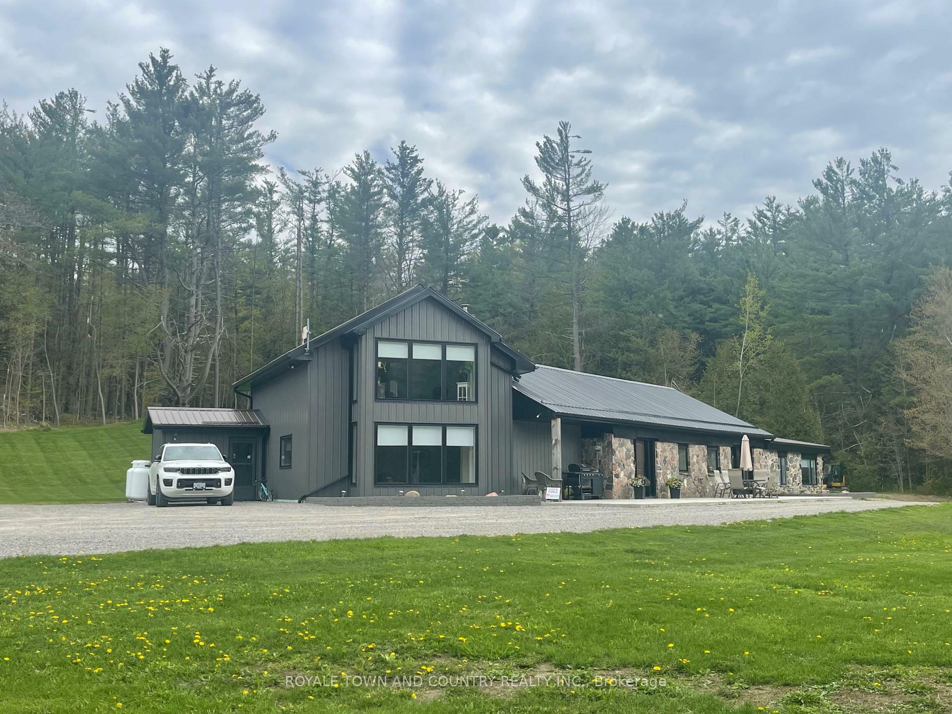 Property Photo: 829 Peace Road ON K0L 2W0